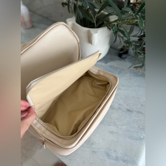 Beis terry cooler backpack NWT - Picture 7 of 8